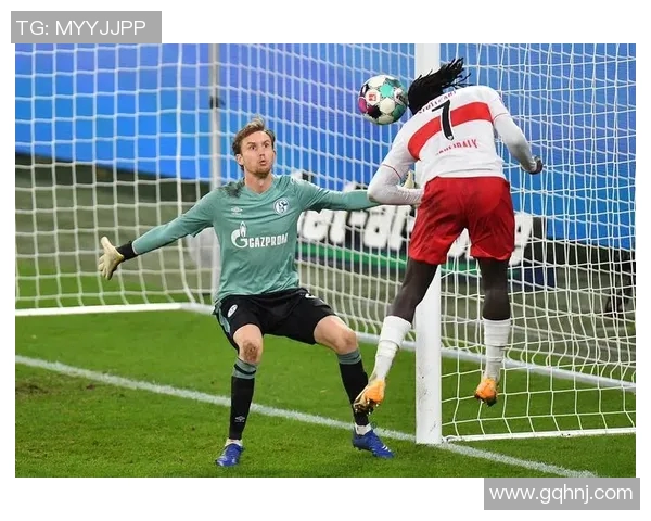 沙尔克04客场大胜恢复士气,德甲卫冕梦想再次点燃